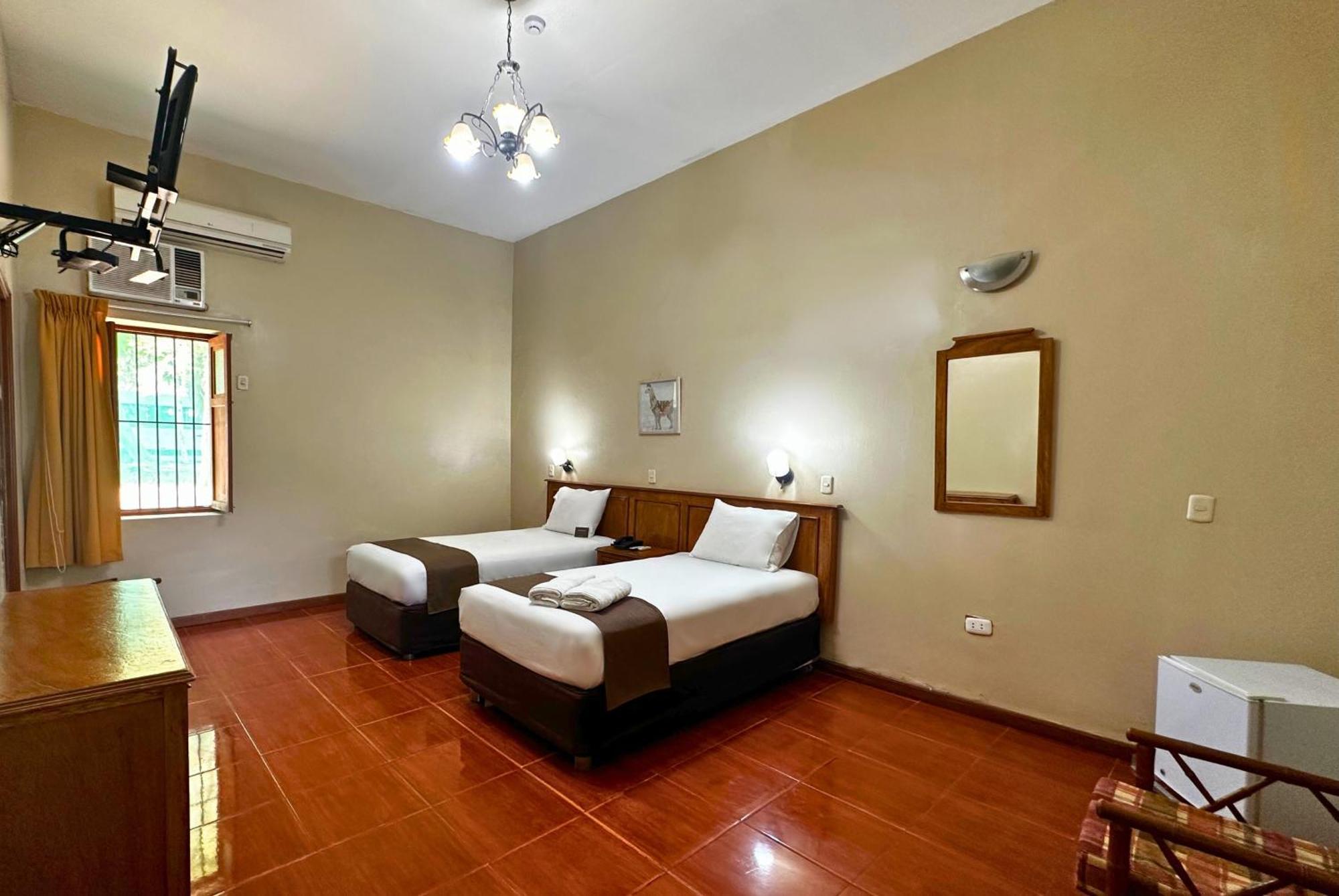 Dm Hoteles Mossone - Ica Exterior foto